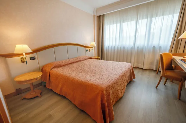 غرفة كلاسيكية ثلاثية، Perugia Plaza 3/8