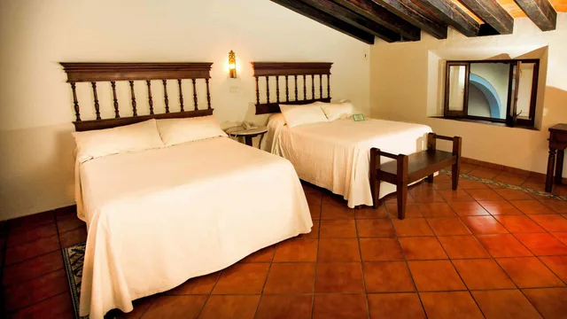جناح بسريرين مزدوجين، Meson del Alferez Coatepec 2/3
