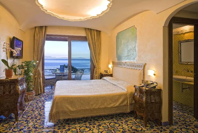 جناح جونيور بشرفة، Strand Hotel Delfini 1/1