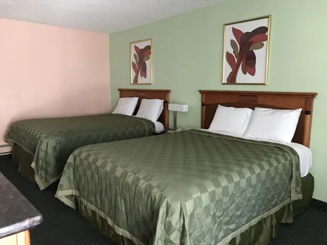 Executive, Single, 2 Queen Beds, Courtyard View, Courtyard Area، ECONOMY INN BARSTOW 2/10