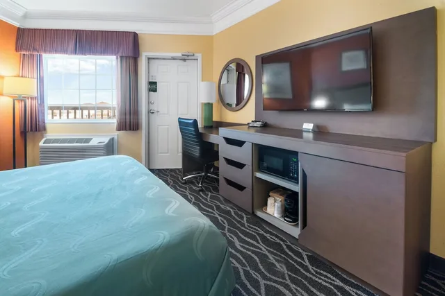 جناح بسرير كينج لذوي الإعاقة، Hyatt Select Galveston Beachfront 6/8