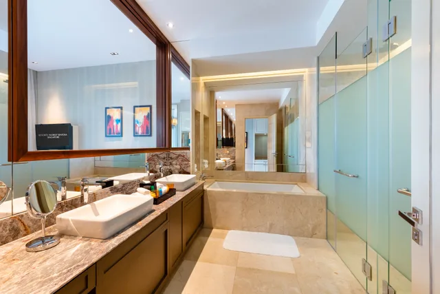 جناح ديلوكس بسرير كوين، Equarius Hotel 2/2