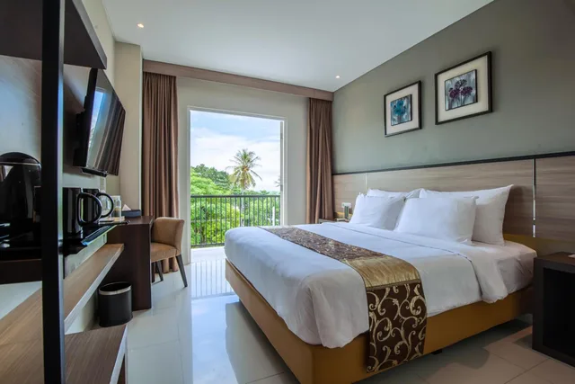 غرفة سوبيريور بسرير كوين، Montana Premier Senggigi 1/4