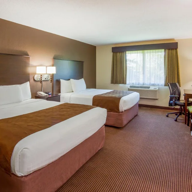 Room, 2 Queen Beds, Americinn By Wyndham Rhinelander 2/8