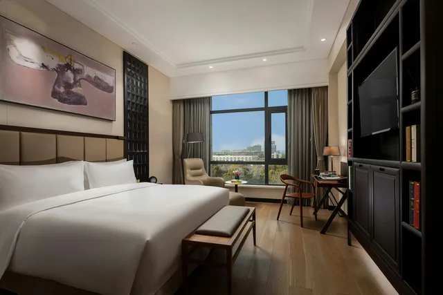 غرفة بسرير كينج لذوي الإعاقة، DoubleTree by Hilton Shanghai Hongqiao 2/2