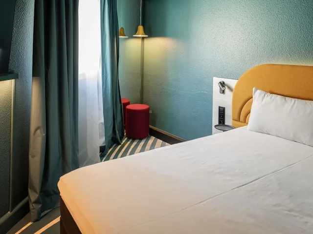 Standard, Double Bed, Accessible, ibis Styles Brugge Centrum 2/4
