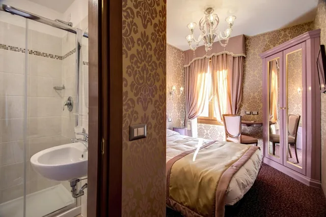 Room, Quadruple, Double Bed, Hotel Domus Cavanis Venezia 3/3