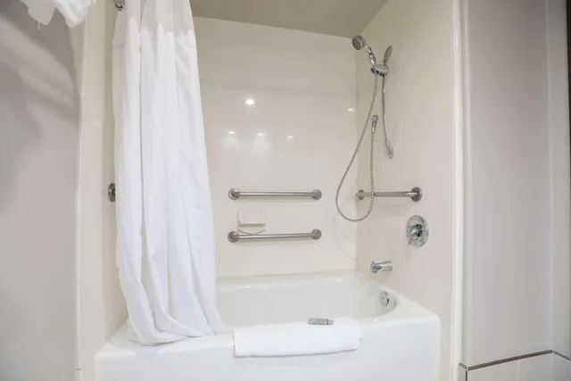 جناح، Best Western Lanai Garden Inn & Suites 7/7