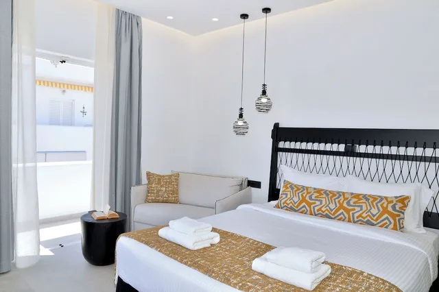 غرفة سوبيريور بسرير مزدوج مع أريكة، Yianna Hotel 2/5