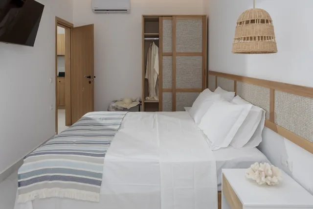 جناح بسريرين مزدوجين بإطلالة على البحر مع أريكة، Galazio Beach Resort 7/10