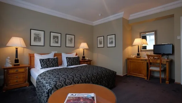 Deluxe, Apollofirst Boutique Hotel 4/6
