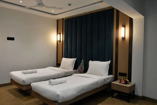 غرفة بريميوم بسرير مزدوج، Hotel Supreme- Business class 4/10