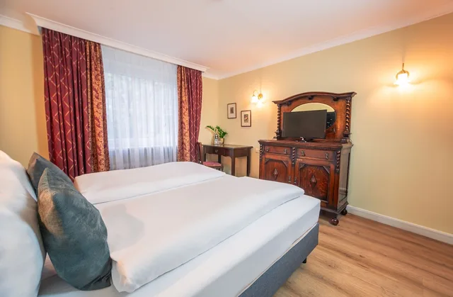 غرفة كومفورت بسرير كينج بإطلالة على الفناء، Acanthushotel Munich 9/10