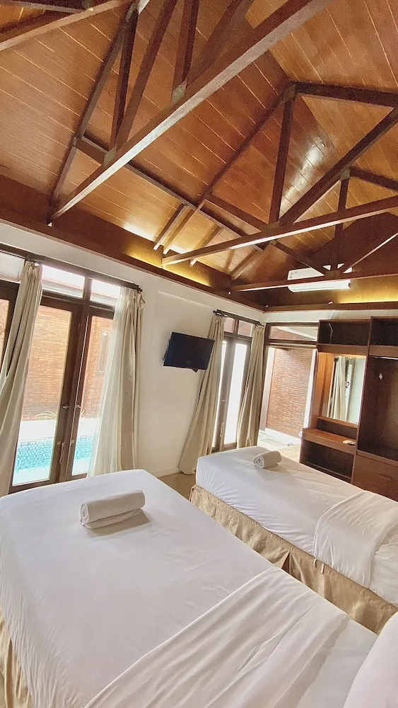 غرفة سوبيريور بسرير كينج، Chrome Hotel & Resort Solo 3/10