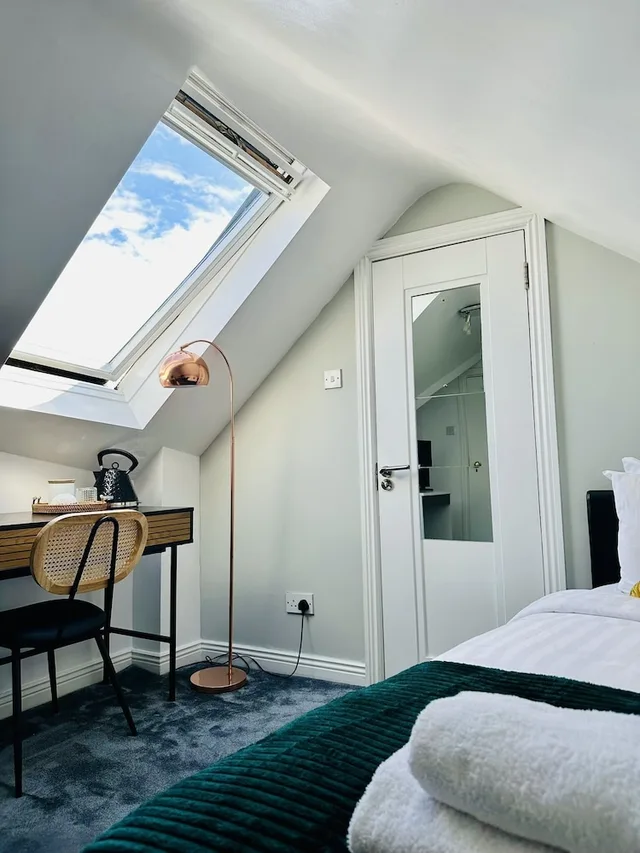 Basic, Single, Single Bed, City View, Attic، Avoca House 1/2