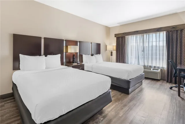 غرفة بسريرين كوين، Best Western Plus Eastgate Inn & Suites 1/6