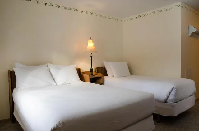 غرفة بسرير مزدوج بشرفة، Summit Lodge Killington 2/2