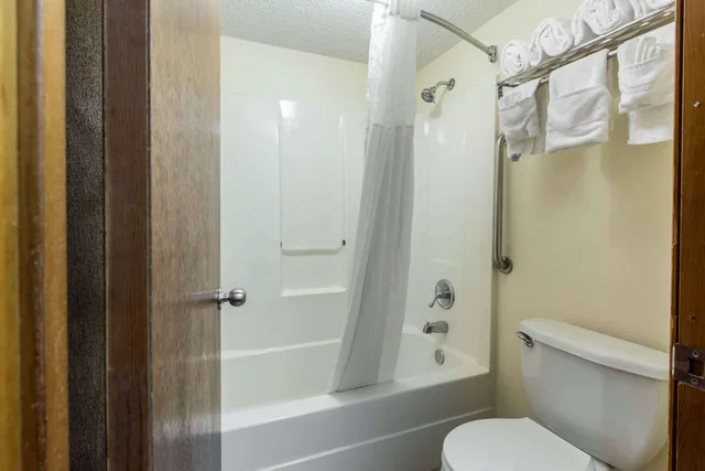 جناح بسريرين كوين، Quality Inn Cordele 5/6