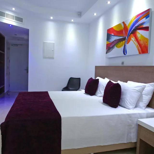 جناح عائلي بإطلالة على البحر، Amethyst Napa Hotel & Spa 3/10