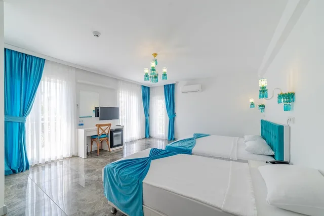 غرفة قياسية ثلاثية، Dam Hotel Lara 1/1
