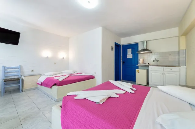 Semi Basement, Economy, Studio, No View، Stratos Apartments and Studios 11/20