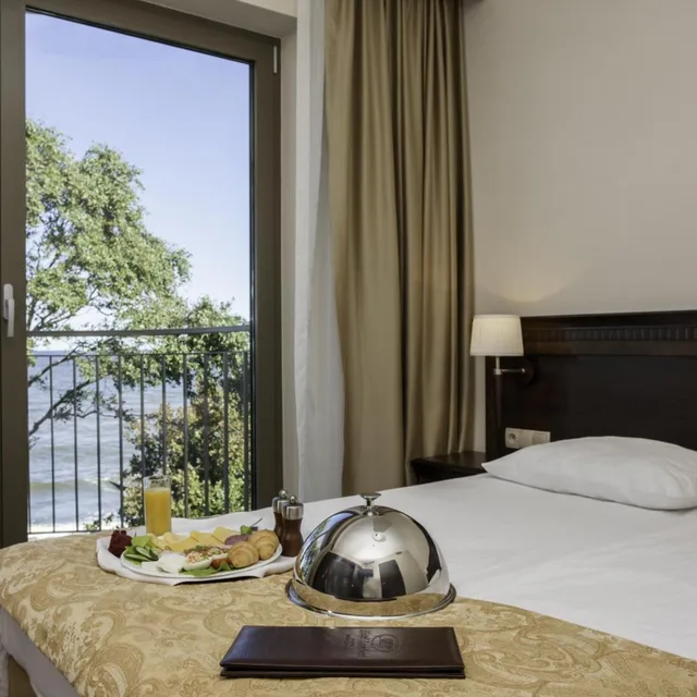 غرفة سوبيريور بسرير مزدوج أو سريرين منفصلين بإطلالة على البحر، Hotel Lambert Medical Spa 4/10