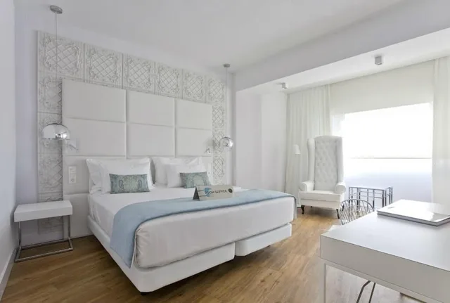 غرفة قياسية بسرير كوين، Tres Reyes Pamplona 4/8