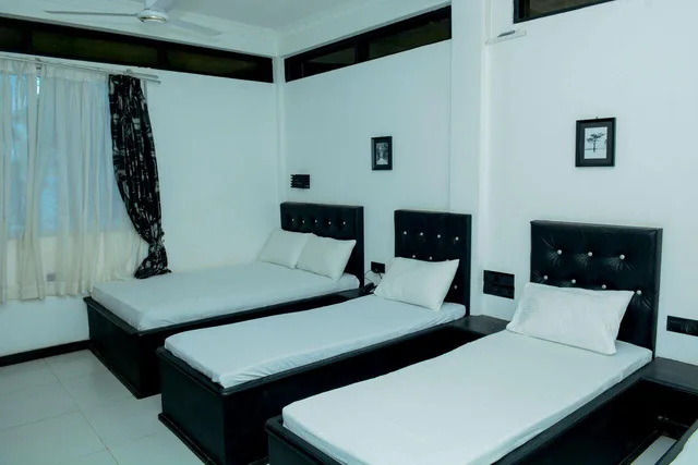 جناح عائلي، Villa Hotel 1/2