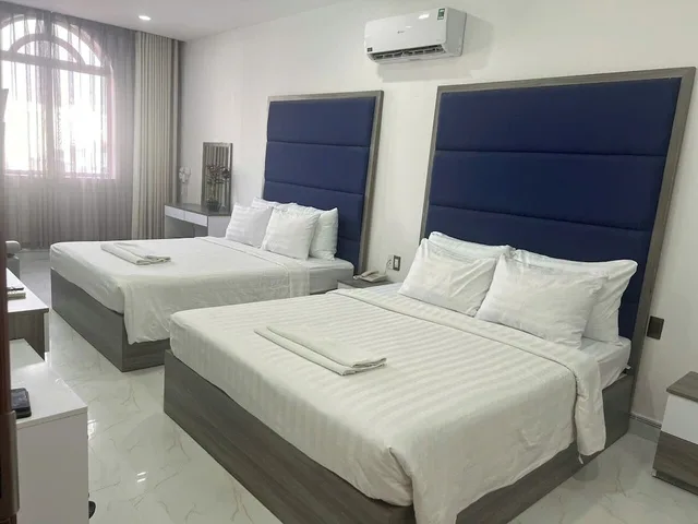 Deluxe, Queen Bed, City View, White Diamond Hotel - Airport 2/9
