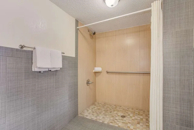غرفة بسرير كينج لذوي الإعاقة، Econo Lodge Coliseum 1/1