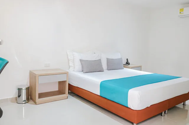 غرفة ديلوكس بسرير كينج بحوض جاكوزي، Hotel Boutique Laureles 2/10