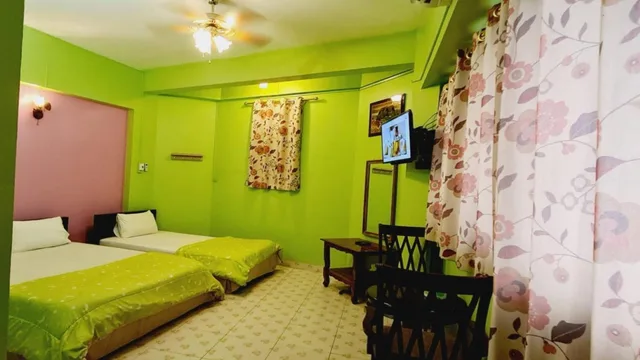 غرفة ثلاثية، Royal Land Mae Klong Hotel 6/10