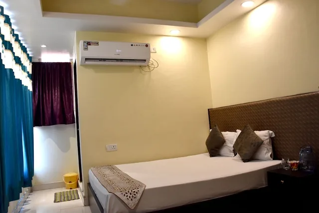 غرفة ديلوكس بسرير مزدوج، Oyo 9193 Hotel Maple 8/9