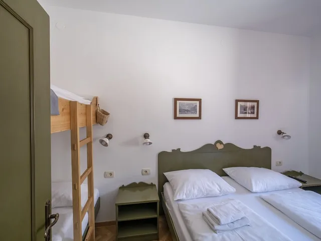 1 Bedroom, Apartment, Queen and Twin Beds, Apartment House Berghi Ii 6/10