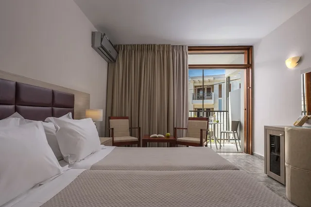 غرفة قياسية بسريرين منفصلين، Alkyon Hotel 1/6