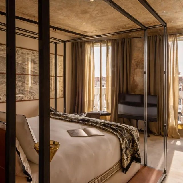 Grand, Special, King Bed, Rialto Bridge and Bridge View، The Venice Venice Hotel 1/5