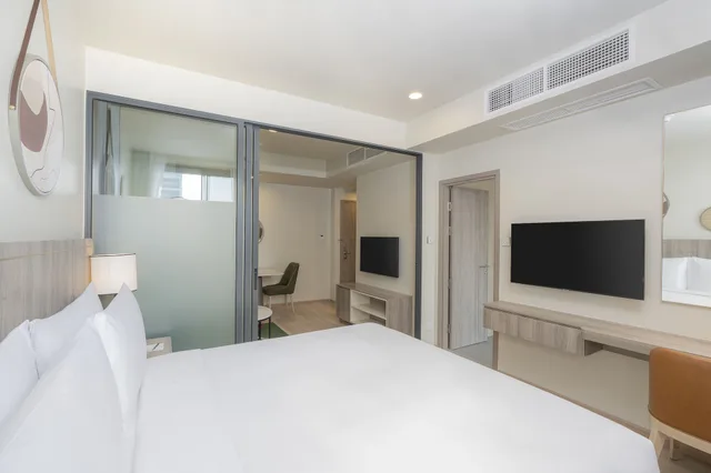 1 Bedroom, Suite, King Bed, Living and Dining Areas, Kitchen، Staybridge Suites Bangkok Sukhumvit 1/6