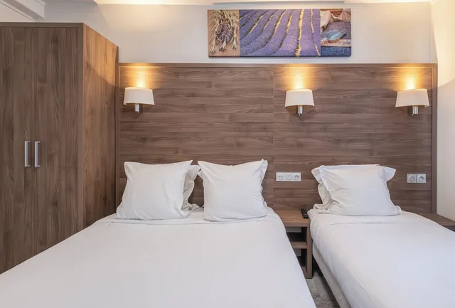 غرفة ثلاثية بسرير مزدوج وسرير فردي، Hotel Luxor 4/5