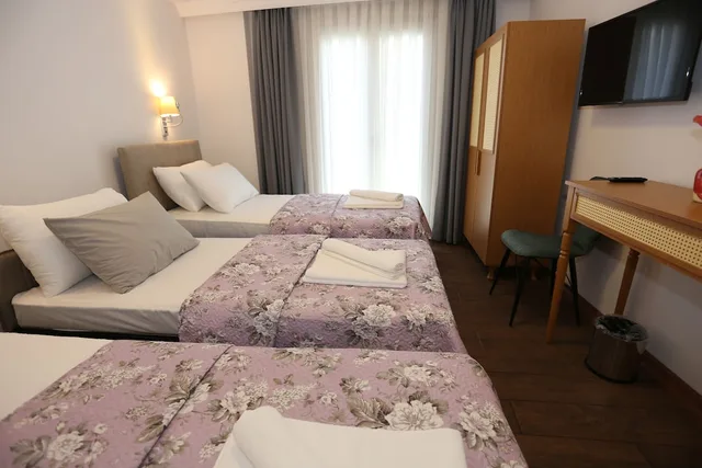 غرفة كومفورت ثلاثية بسريرين منفصلين، Atacesme Hotel 3/10