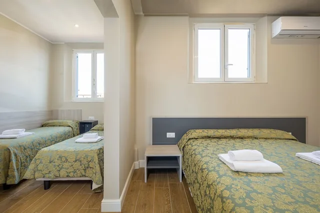 غرفة عائلية بسرير كوين وسريرين فرديين، Hotel Bijou Roof Terrace 10/10