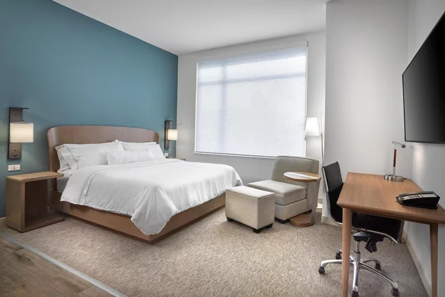 غرفة بسرير كينج، Element Edmonton West 3/7