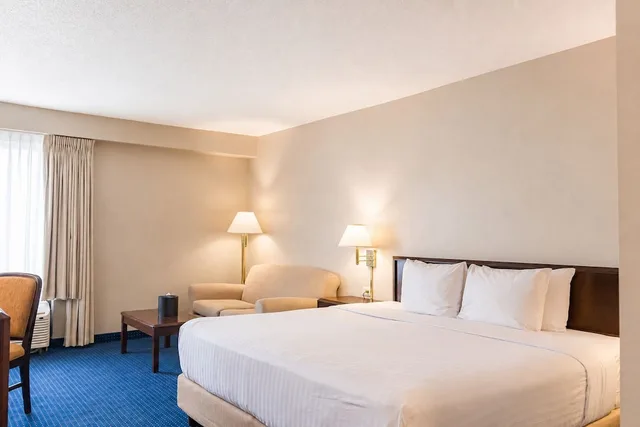 غرفة بزنس بسرير كينج، Wyndham Garden Monterrey Norte 2/10