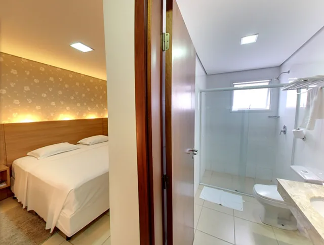 غرفة ديلوكس ثلاثية بسرير كينج وسريرين منفصلين، Amazon Plaza Hotel 4/4