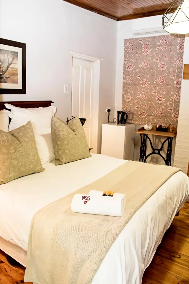 Standard, Double Bed, Beaufort Manor Country Lodge 1/7