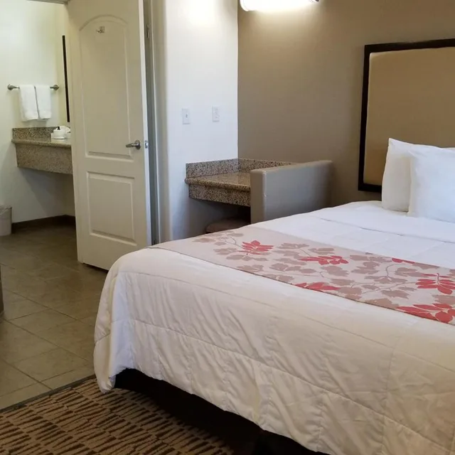 جناح سوبيريور بسرير كينج، Hawthorn Suites By Wyndham Victorville 3/4