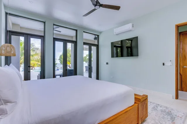 Beach House, 5 Bedrooms, 4 King Beds, with Pool, Naïa Resort And Spa 1/4