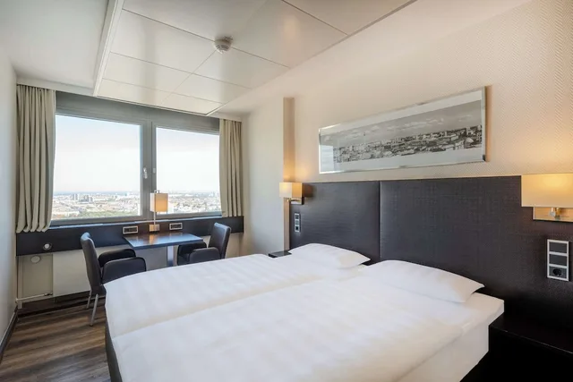 غرفة قياسية بسريرين منفصلين، Park Inn by Radisson Berlin Alexanderplatz 3/10