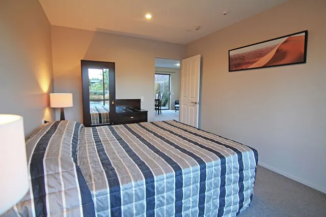 شقة بسرير كينج وسريرين منفصلين بغرفتي نوم، Hanmer Springs Apartments 3/4