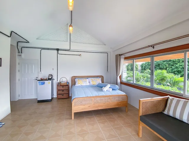 غرفة بريميوم بسرير كينج بإطلالة على البحر، Bang Saphan Resort Hotel 5/10