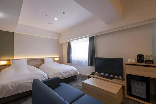غرفة عائلية بأربعة أسرّة للمدخنين، Hotel Kanazawa 1/1